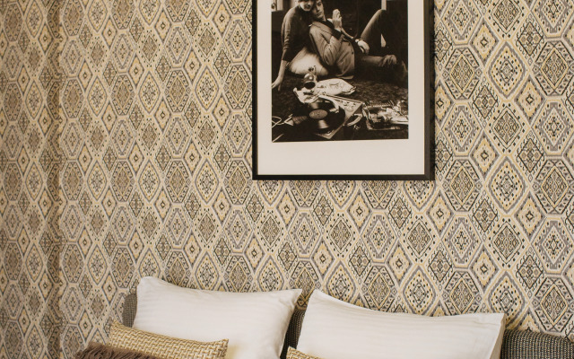 Apart Here Comes The Sun Flat