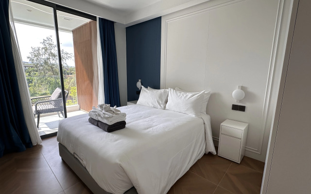 Апартаменты 2 Спальни Первая Линия Пляжа Лаян от Capital Pro