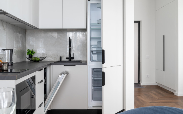 Апартаменты с дизайнерским ремонтом и продуманной эргономикой пространства от LetoApart