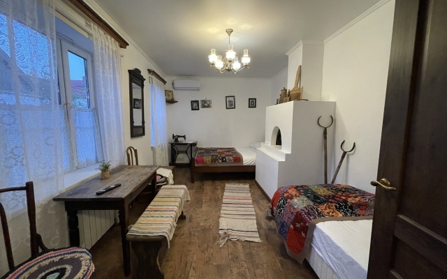 Sholokhov Russkaya Izba Guest House