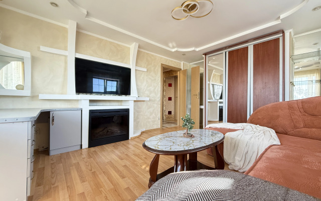 Квартира 2-ком Окт Революции 27-40 Севастополь КакДома