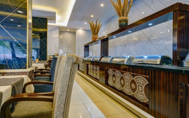 Kleopatra Arsi Hotel