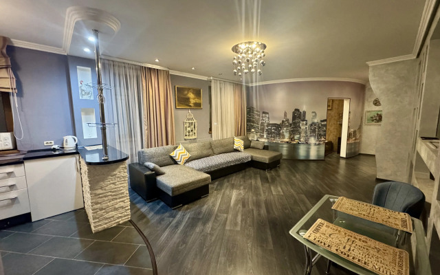 V Tsentre Goroda Flat