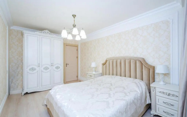 Apartments 5a Chudesnaya Kvartira V Tsentre Stolitsy S Realnymi Foto