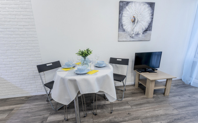 Na Muravlenko Naprotiv Akvaparka Vi doma Apartments