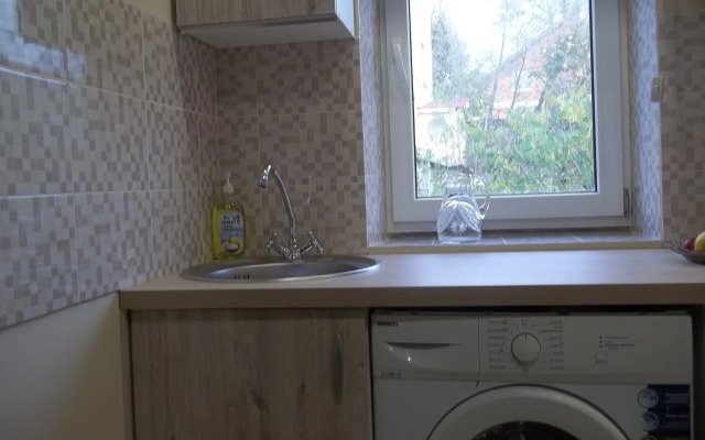 Malogabaritnaya Flat