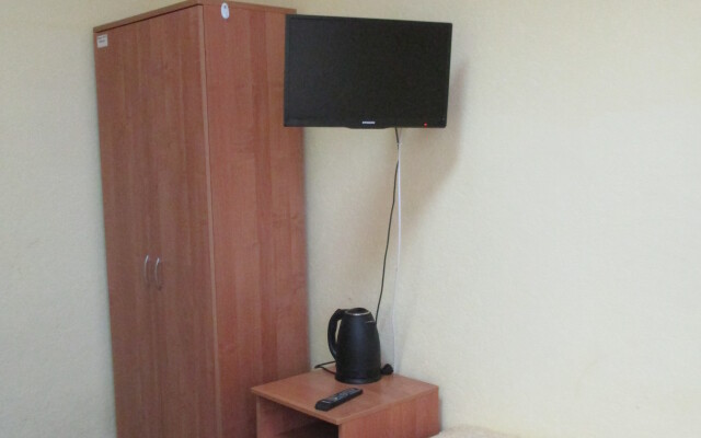 Uyut Guest House