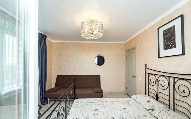 Na Ulitse Zhukova 17b Apartments