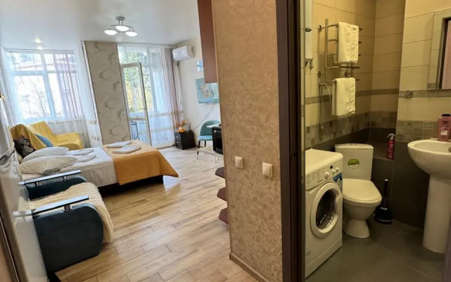 Ryadom S Naberezhnoy Flat