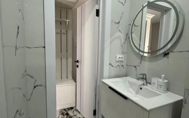 Апартаменты на Светлой 18 (304)