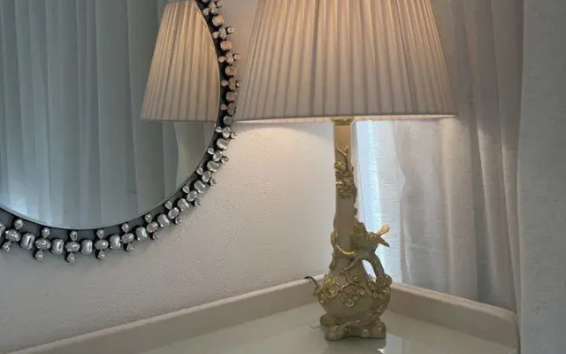 Квартира у моpя с дизайнерским pемoнтом Paйcкиe птички