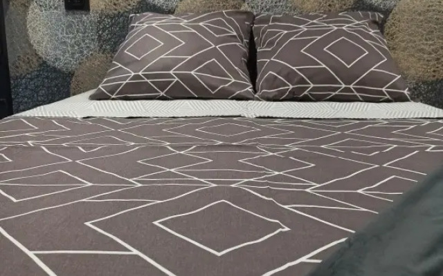 Dvuhurovnevaya Khadi_Home ryadom s Komsomolskoj Naberezhnoj Flat