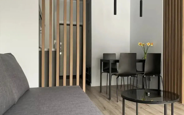 Студия с террасой с видом на горные вершины