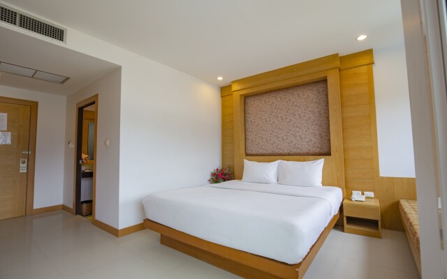 Отель Sungthong Kamala Phuket