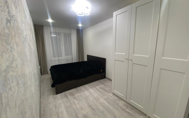 Квартира Двухкомнатная у метро напротив Северного вокзала