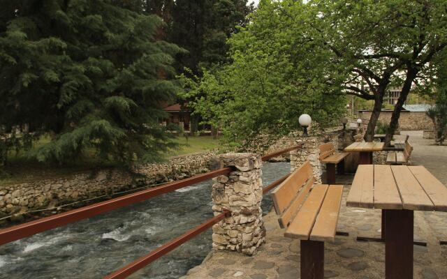 Griffon Hotel