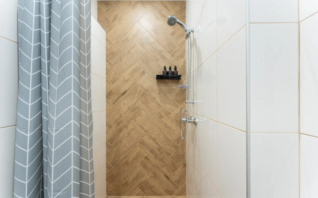 Dizaynerskaya Dvukhmestnaya Studiya Flat