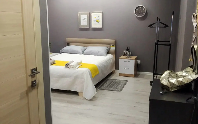 Solnechnaya Studiya Irina Apartments
