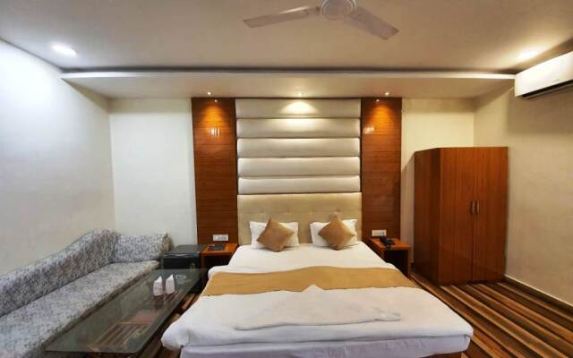 Hotel Mandakini Royal
