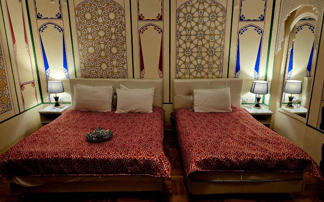 Отель Чор Минор 100 м до старого города Мы готовы к Новому году и с бесплатным кофе