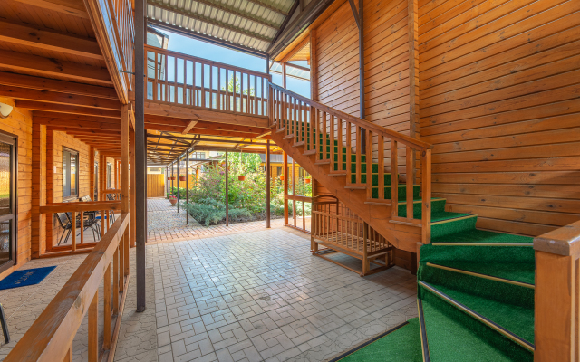 Viktoriya TWO Guest House