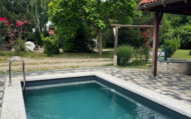 Гостевой дом Эко-Лодж в Даховской