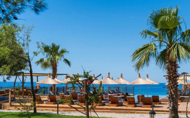 Sea Valley Lodge