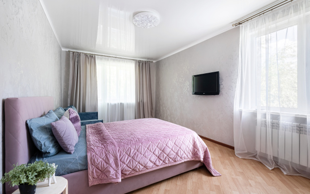 Ls Chasha i Tsentr Semyi Flat