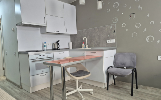 U Metro Bukharestskaya Apartments