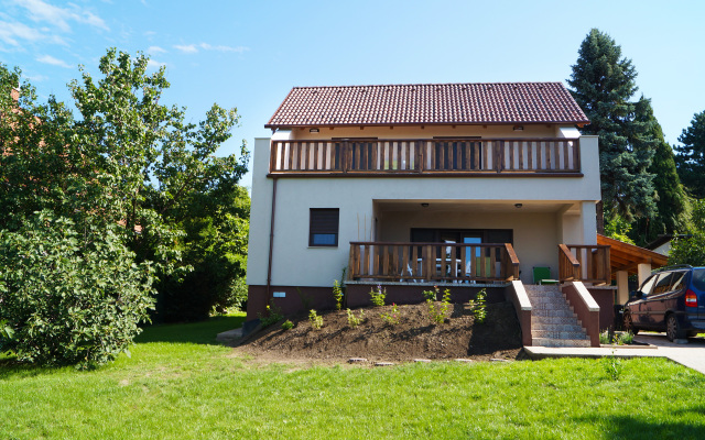 Füge - Balatonakarattya Apartments