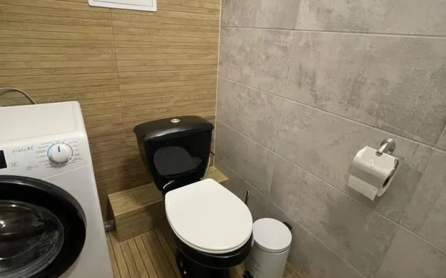 Na Levo-Bulachnoy Ulitse 56/2 Apartments