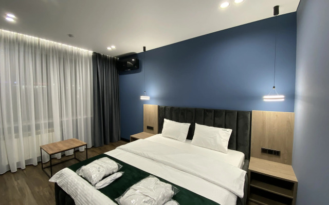 Royal Status Hotel