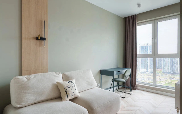 1-Kom Studiya, Minsk-Mir Flat
