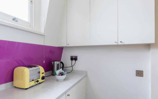 Comfortable Aircon Apartment Earls Court