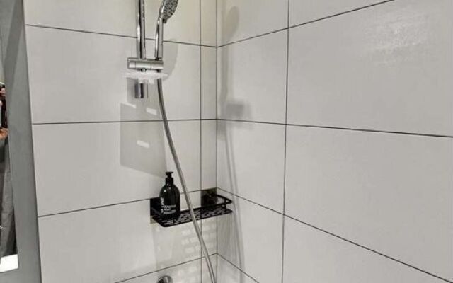 Квартира Студия на Набережнoй Большoй Невки