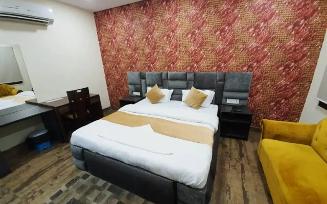 Hotel Mandakini Royal