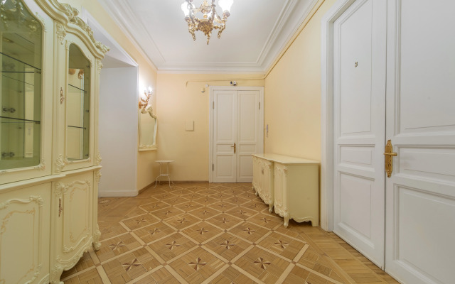 Квартира на Рубинштейна 4