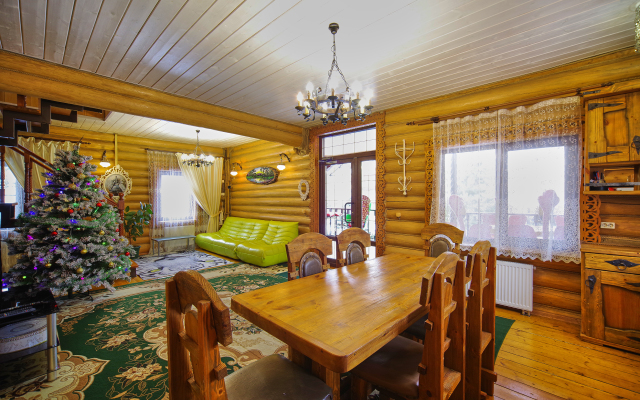 Bannyij Kompleks v Eremino Guest House