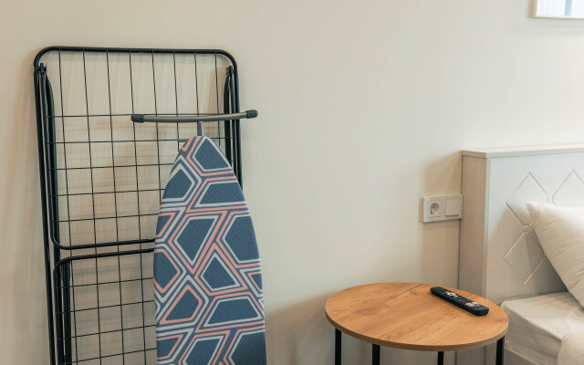Solntse Ryadom S Politekhom Na 2 Gostya Apartments
