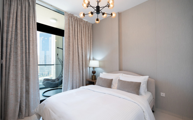 Keyrock Living Lakeview Escape in Business Bay Apartments