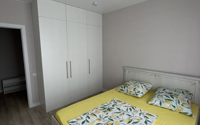 Yasny Bereg 33 (9 Etazh) Flat