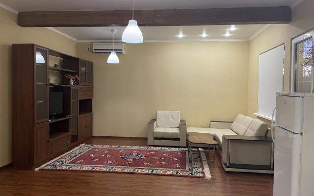 Vozle Kiparisovogo Ozera V Sukko Private house