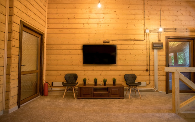 Dom V Lesu Guest House