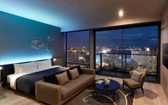 Отель Grande Centre Point Pattaya