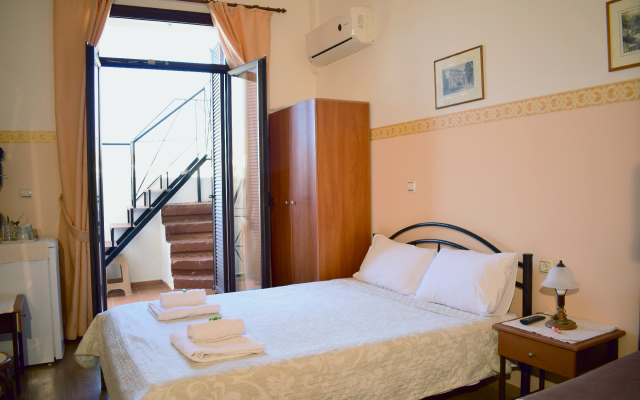 Stoa Rooms Apartments