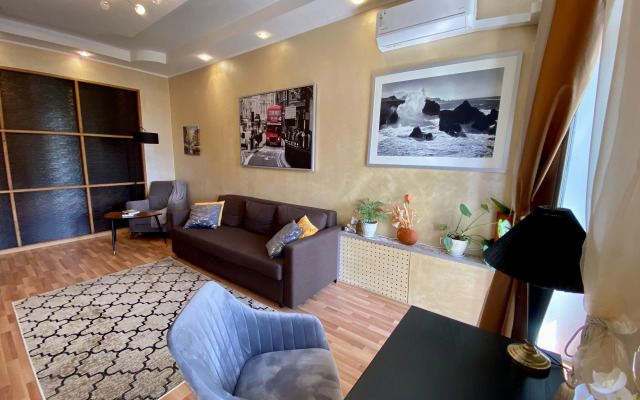 Видовая Двухкомнатная Элитная Квартира на Чёрном Озере