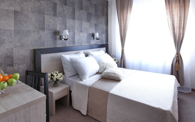 Hotel Vozarev