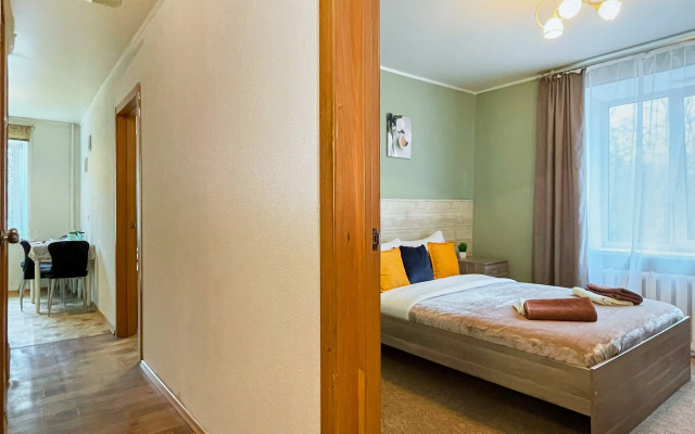 Апартаменты Двухкомнатная квартира с раздельными комнатами и балконом