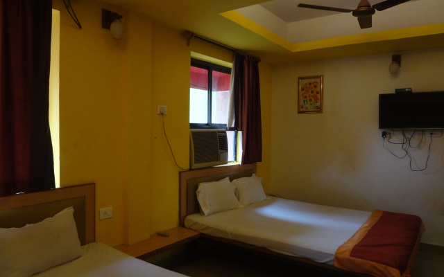 Sai Prabhavati Apart-Hotel