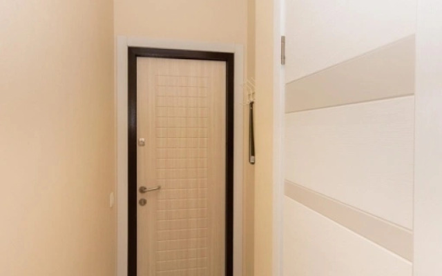 Mini-studija s Panoramnym Oknom i Parkovkoj Apartment